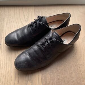 Clarks Vintage Black Leather Oxfords